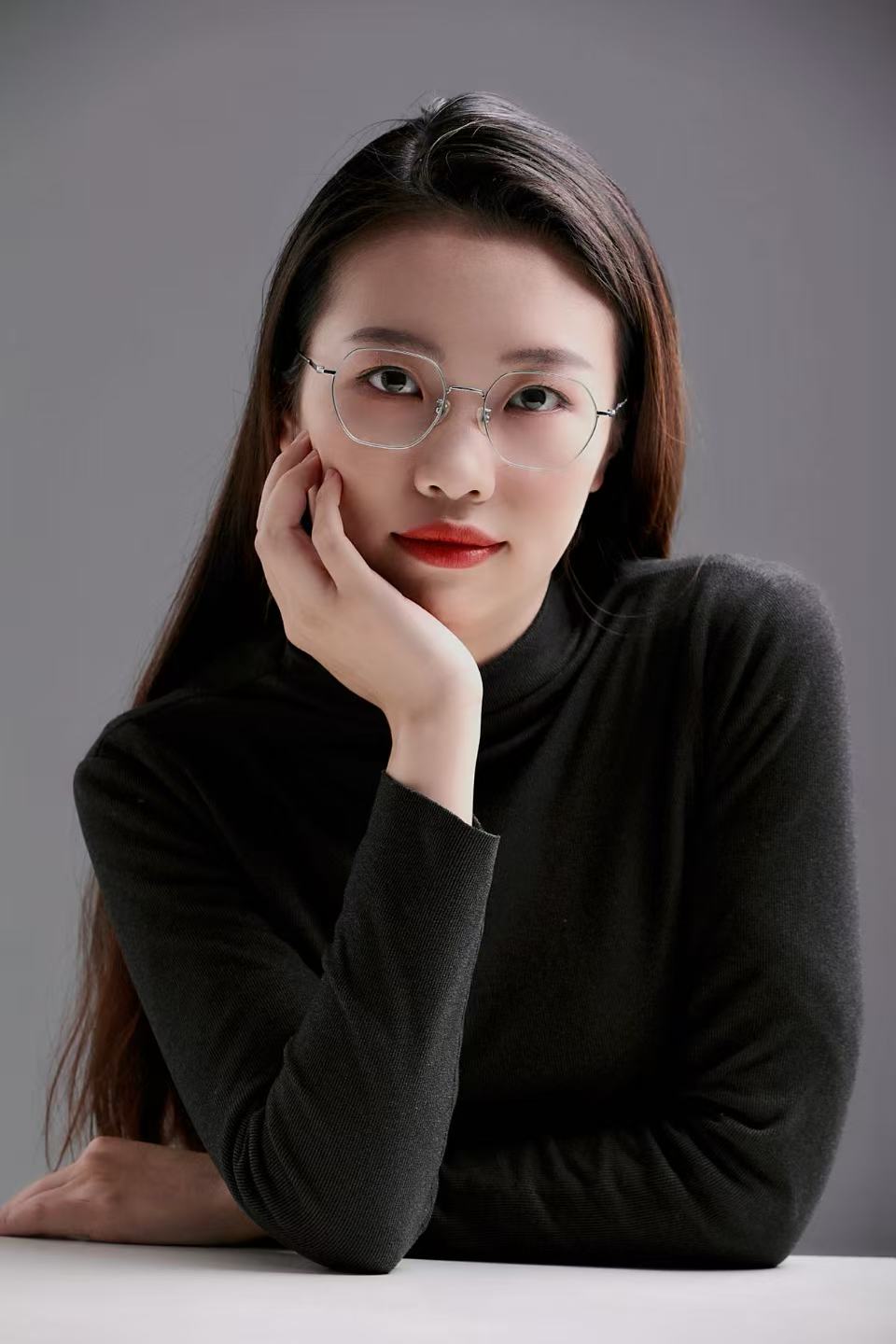 余婷